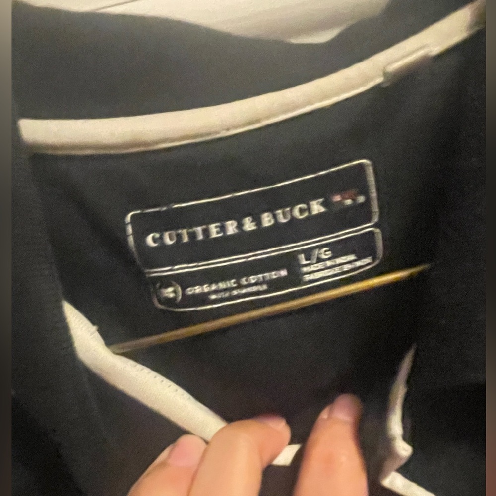 Men’s T-Shirt. Barely Worn. Great Shape - Picture 3 of 3